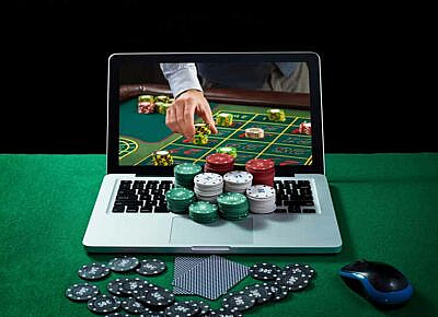 Advantages of Playing in Online Casino