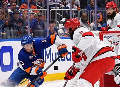 New York Islanders vs Carolina Hurricanes 4-25-2023