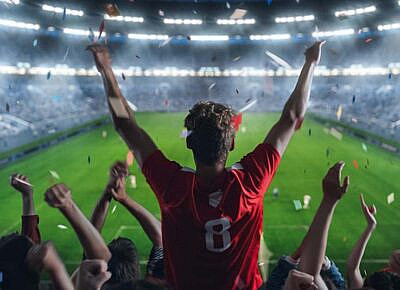 Live Hedge Strategies for Soccer Bets Using PPH Tools