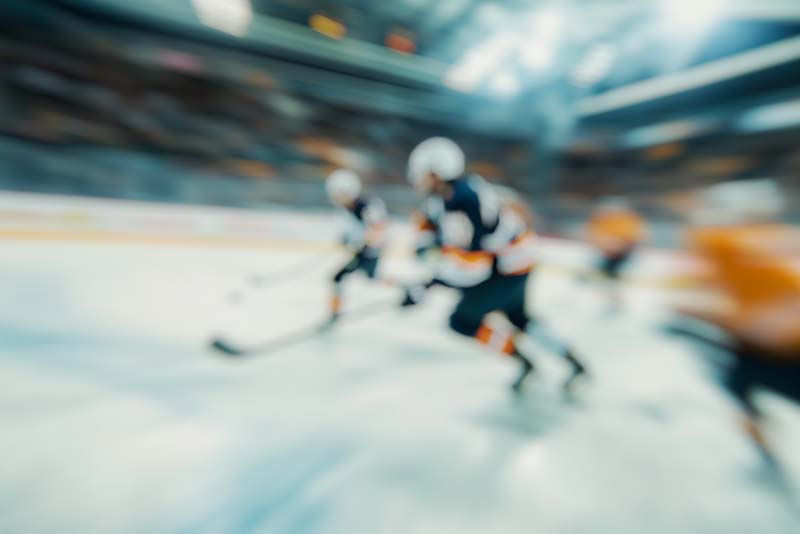 How Momentum Swings Influence Live Betting Odds in Hockey