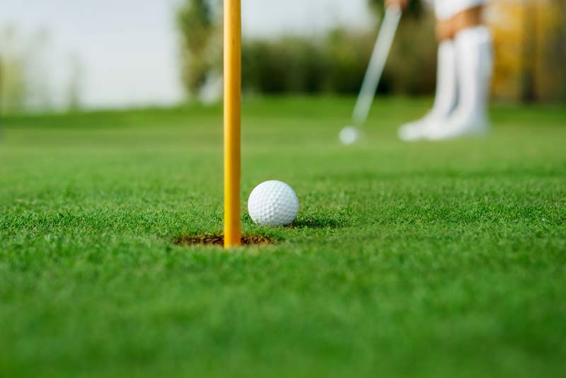 Why Golf Live Betting Requires Constant Odds Updates and Risk Tracking